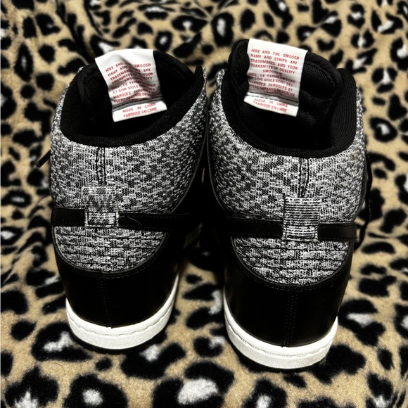 Nike Women's Dunk Sky Hi TXT sneakers - Picture 3 of 7